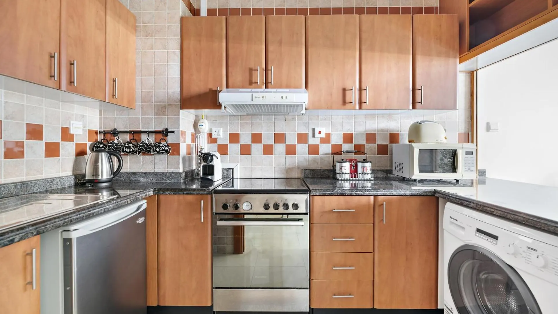 Vayk - Vibrant 1 Bd In The Marina With Spacious Terrace Dubai 0*,  United Arab Emirates