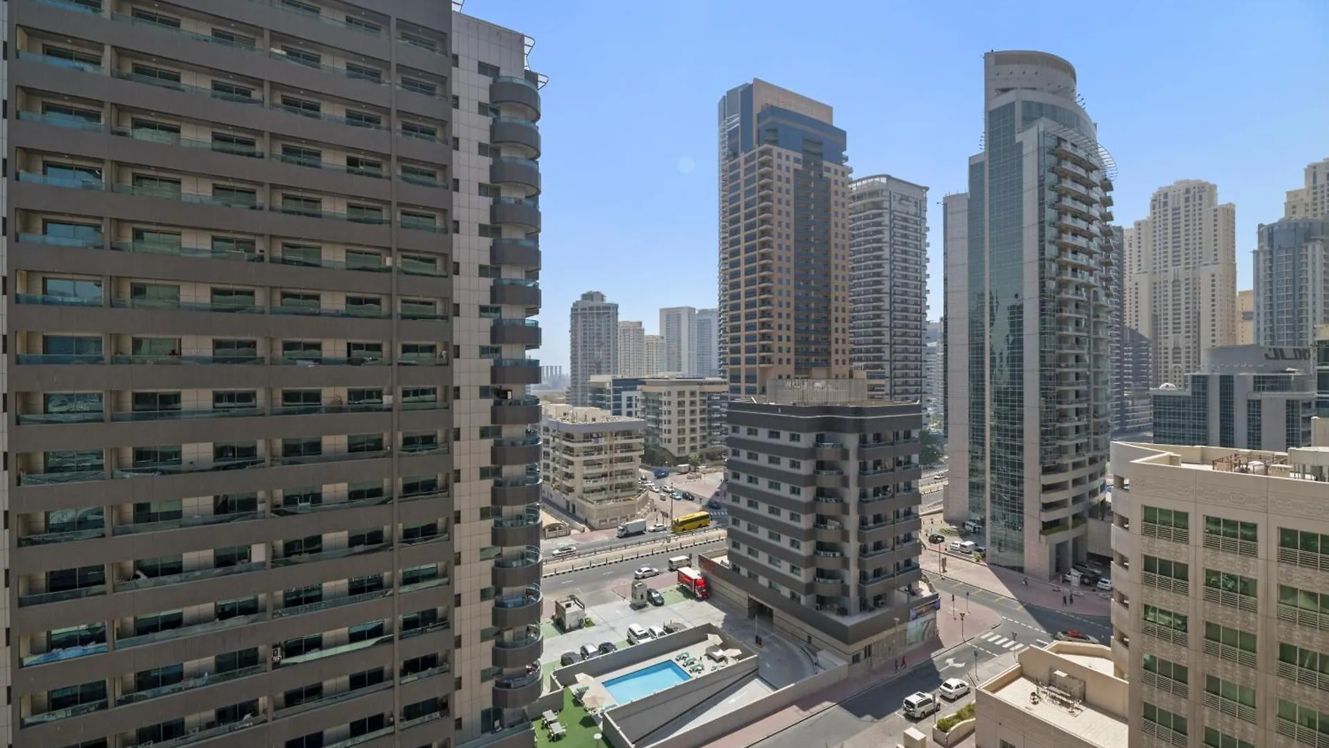Vayk - Vibrant 1 Bd In The Marina With Spacious Terrace Dubai Apartment
